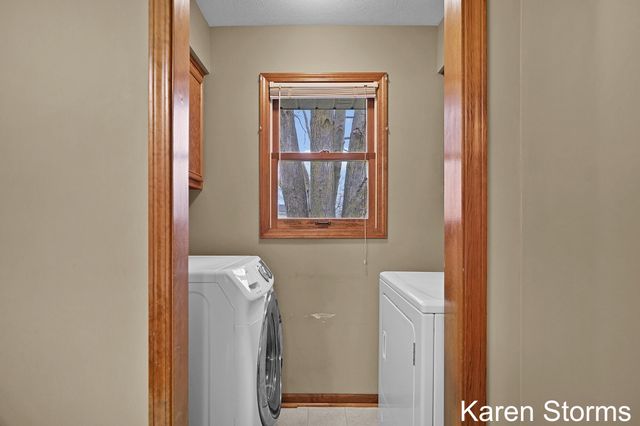 7454 Pheasant Run Drive, Hudsonville, MI 49426