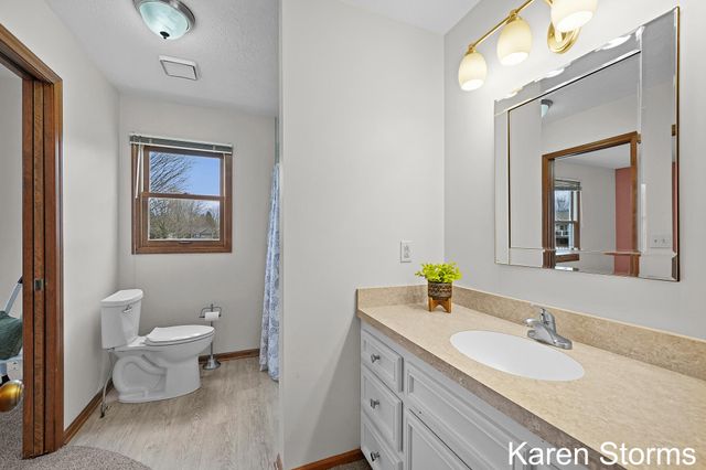 7454 Pheasant Run Drive, Hudsonville, MI 49426