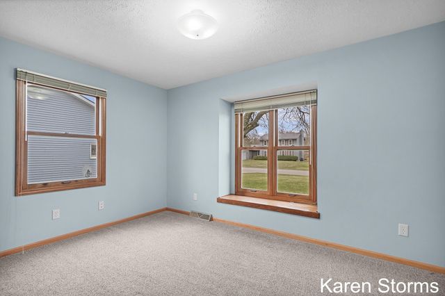 7454 Pheasant Run Drive, Hudsonville, MI 49426