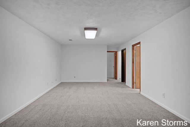 7454 Pheasant Run Drive, Hudsonville, MI 49426