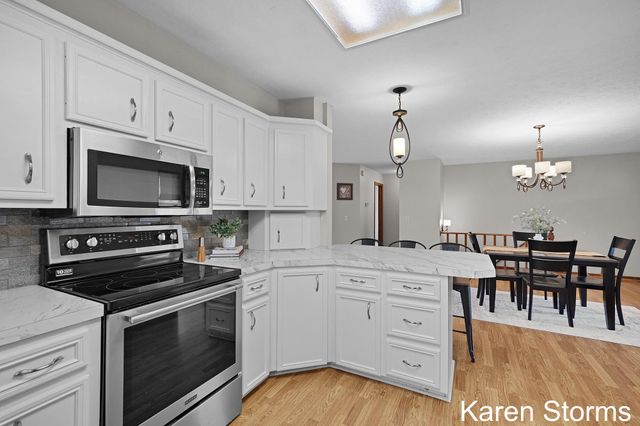 7454 Pheasant Run Drive, Hudsonville, MI 49426