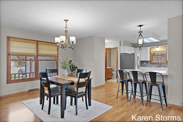 7454 Pheasant Run Drive, Hudsonville, MI 49426