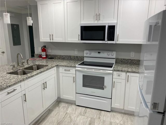 1948 Lillie ST, Fort Myers, FL 33916