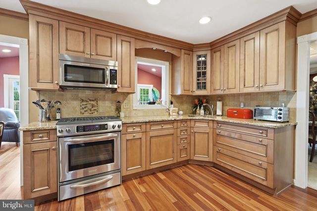 63 FLORISTER DR, Hamilton, NJ 08690