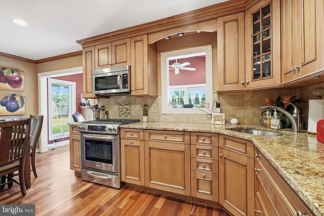 63 FLORISTER DR, Hamilton, NJ 08690