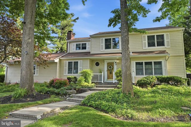 63 FLORISTER DR, Hamilton, NJ 08690