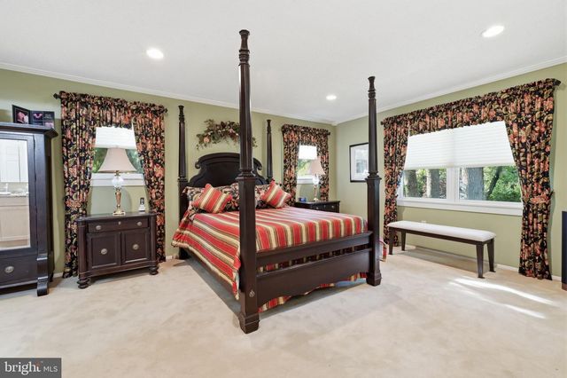 63 FLORISTER DR, Hamilton, NJ 08690