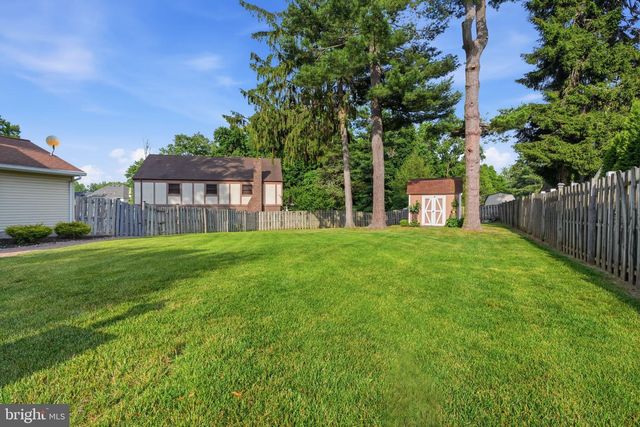 63 FLORISTER DR, Hamilton, NJ 08690