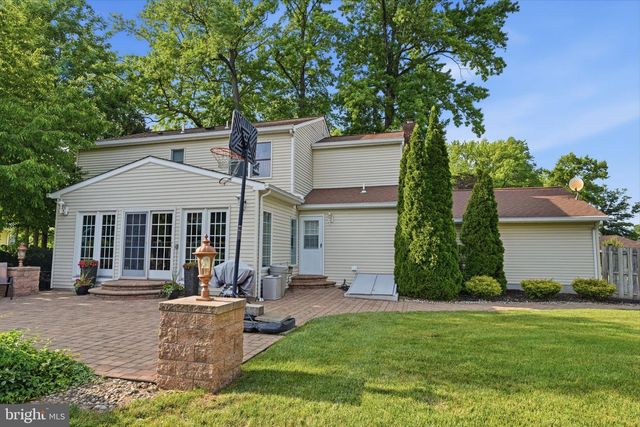 63 FLORISTER DR, Hamilton, NJ 08690