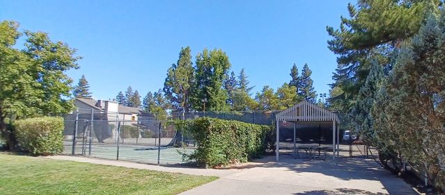 5632 Albert Ln, Citrus Heights, CA 95610