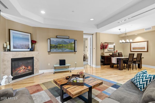 2211 E Camelback Road Unit 207, Phoenix, AZ 85016