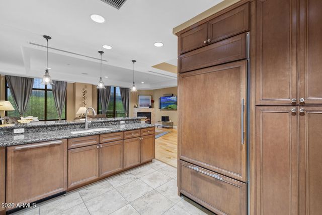 2211 E Camelback Road Unit 207, Phoenix, AZ 85016