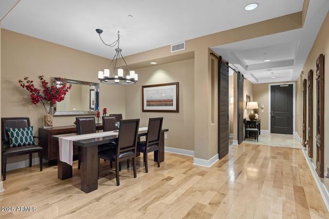 2211 E Camelback Road Unit 207, Phoenix, AZ 85016