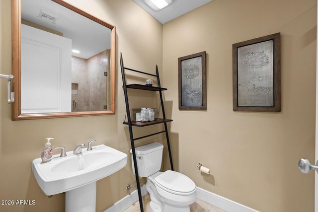 2211 E Camelback Road Unit 207, Phoenix, AZ 85016