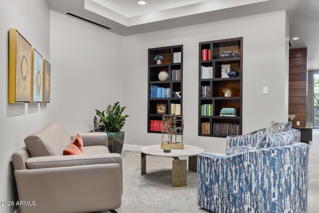 2211 E Camelback Road Unit 207, Phoenix, AZ 85016