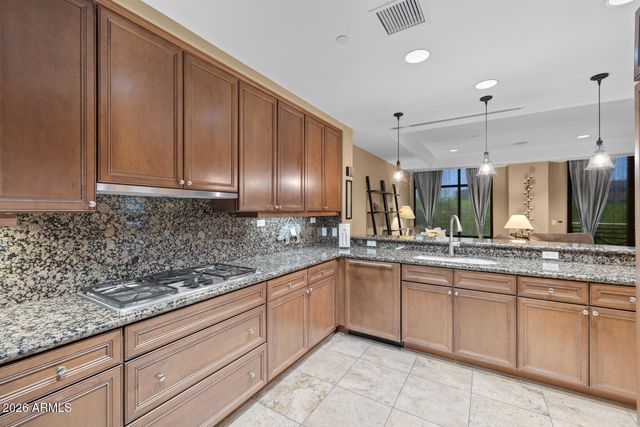 2211 E Camelback Road Unit 207, Phoenix, AZ 85016