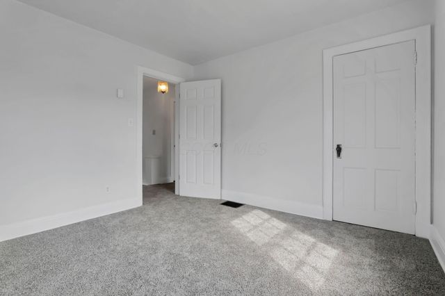 2675 Sullivant Avenue, Columbus, OH 43204