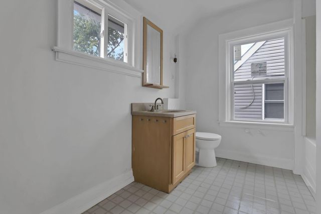 2675 Sullivant Avenue, Columbus, OH 43204
