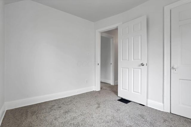 2675 Sullivant Avenue, Columbus, OH 43204