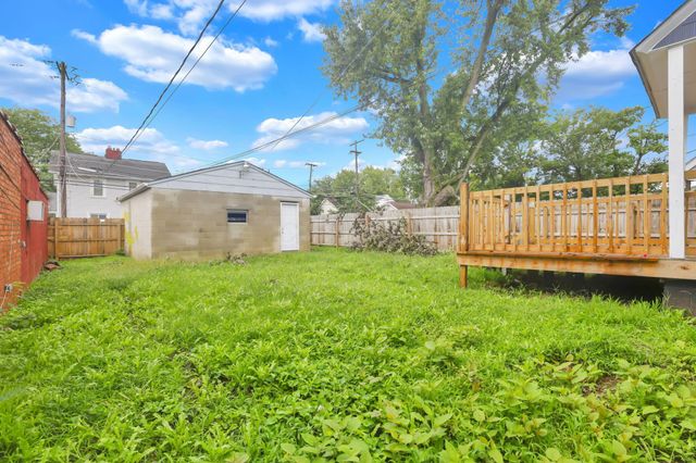 2675 Sullivant Avenue, Columbus, OH 43204