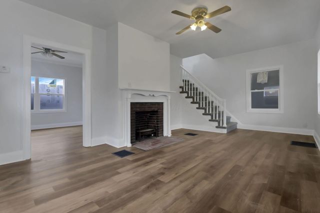 2675 Sullivant Avenue, Columbus, OH 43204