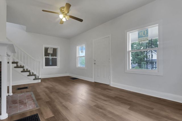 2675 Sullivant Avenue, Columbus, OH 43204