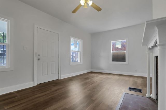 2675 Sullivant Avenue, Columbus, OH 43204