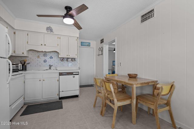 2008 E Fort Macon Road E H-13, Atlantic Beach, NC 28512