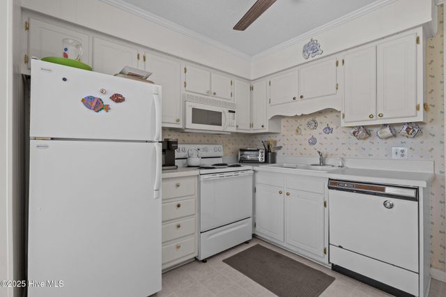 2008 E Fort Macon Road E H-13, Atlantic Beach, NC 28512