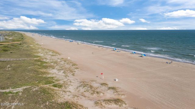 2008 E Fort Macon Road E H-13, Atlantic Beach, NC 28512