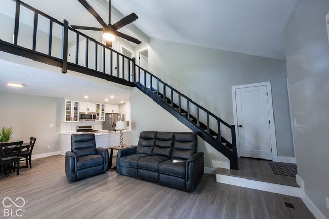 566 Conner Creek Drive, Fishers, IN 46038