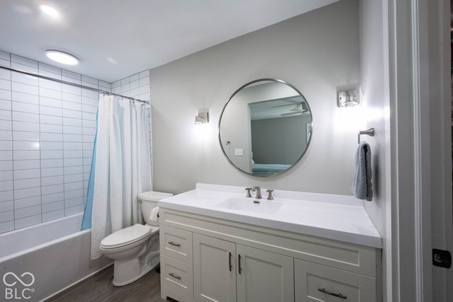 566 Conner Creek Drive, Fishers, IN 46038