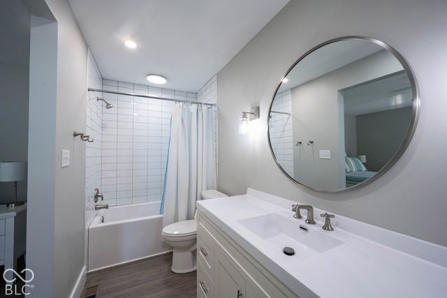 566 Conner Creek Drive, Fishers, IN 46038