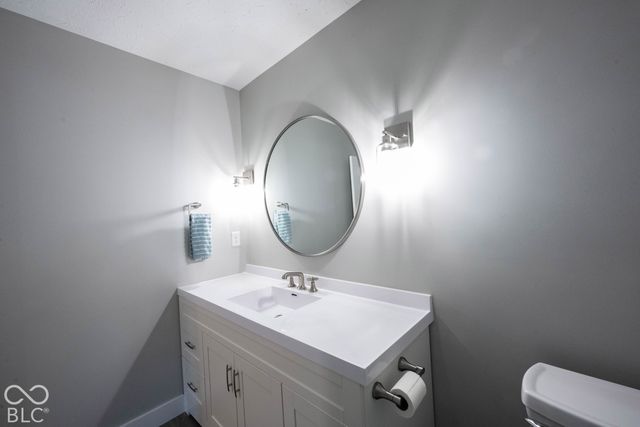 566 Conner Creek Drive, Fishers, IN 46038