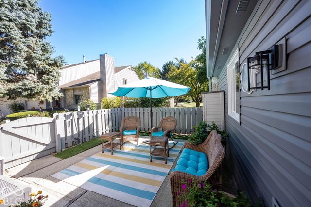 566 Conner Creek Drive, Fishers, IN 46038