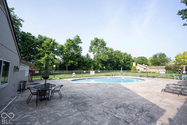 566 Conner Creek Drive, Fishers, IN 46038