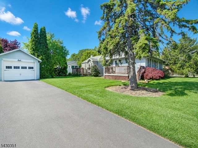 105 Lower Rd, Linden City, NJ 07036