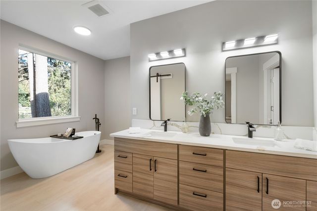 6598 Vandermark Road E, Bonney Lake, WA 98391