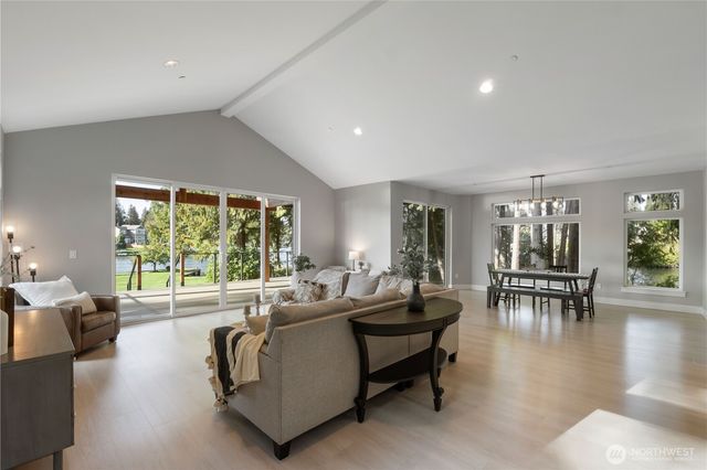 6598 Vandermark Road E, Bonney Lake, WA 98391