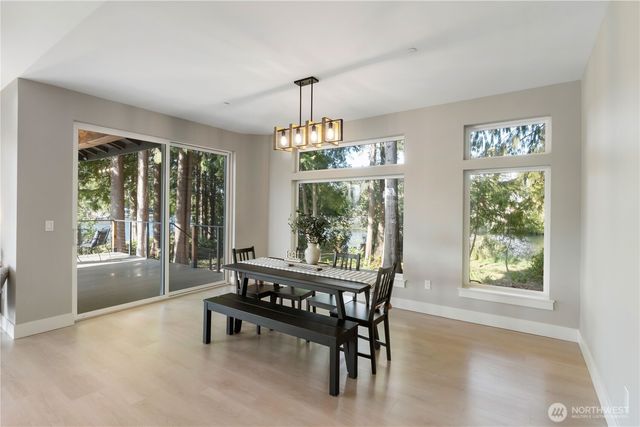 6598 Vandermark Road E, Bonney Lake, WA 98391