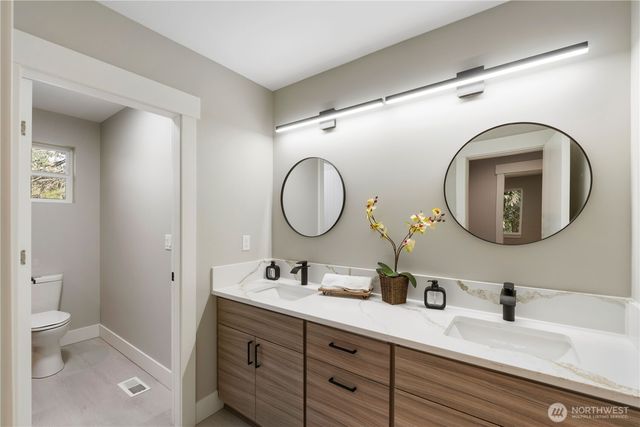 6598 Vandermark Road E, Bonney Lake, WA 98391