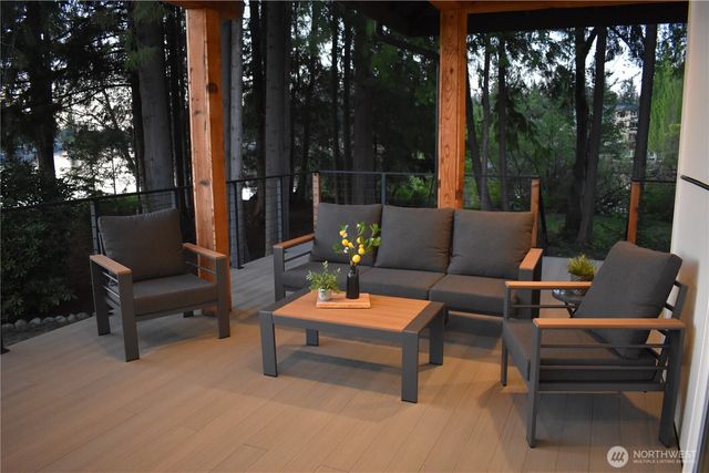6598 Vandermark Road E, Bonney Lake, WA 98391