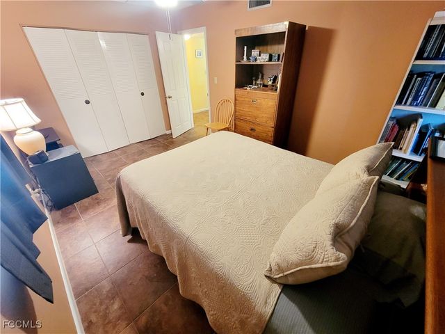 2206 E 6th ST, Lehigh Acres, FL 33936