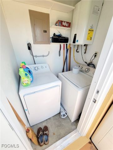 2206 E 6th ST, Lehigh Acres, FL 33936