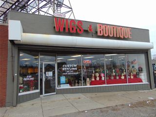 15390 GRATIOT Avenue, Detroit, MI 48205