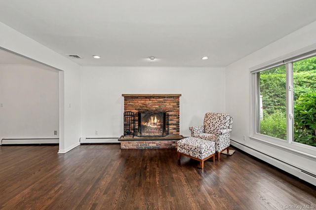 32 Lacona Road, Mahopac, NY 10541