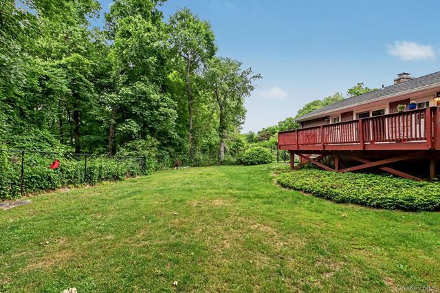 32 Lacona Road, Mahopac, NY 10541