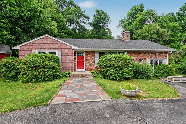 32 Lacona Road, Mahopac, NY 10541