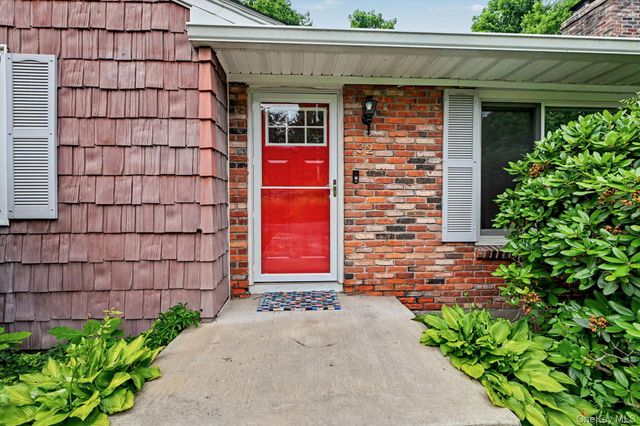 32 Lacona Road, Mahopac, NY 10541