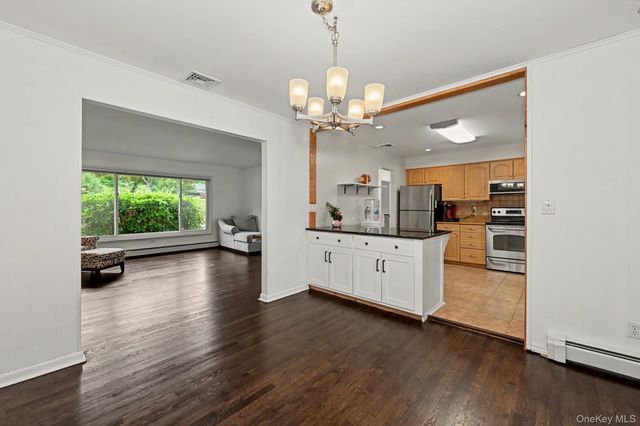 32 Lacona Road, Mahopac, NY 10541